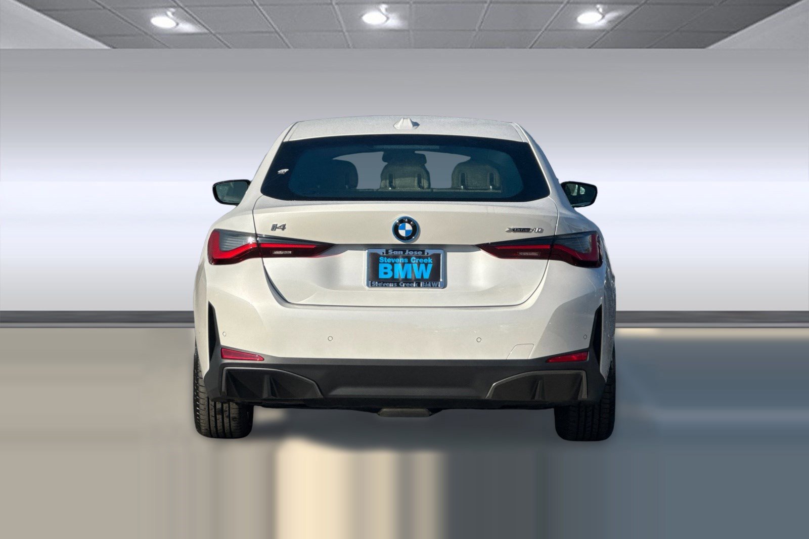 Used 2025 BMW i4 xDrive40i image 10