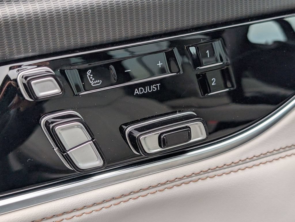 New 2026 Jeep Grand Wagoneer L Summit w/ Premium Group III AWD/4WD image 10