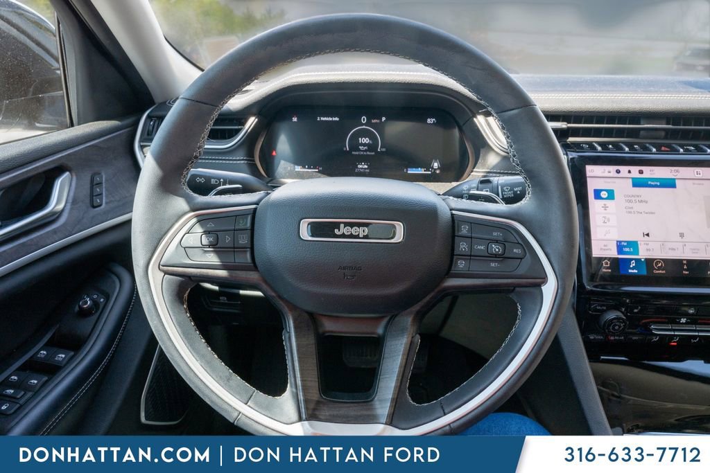 Used 2023 Jeep Grand Cherokee L Limited AWD/4WD image 6