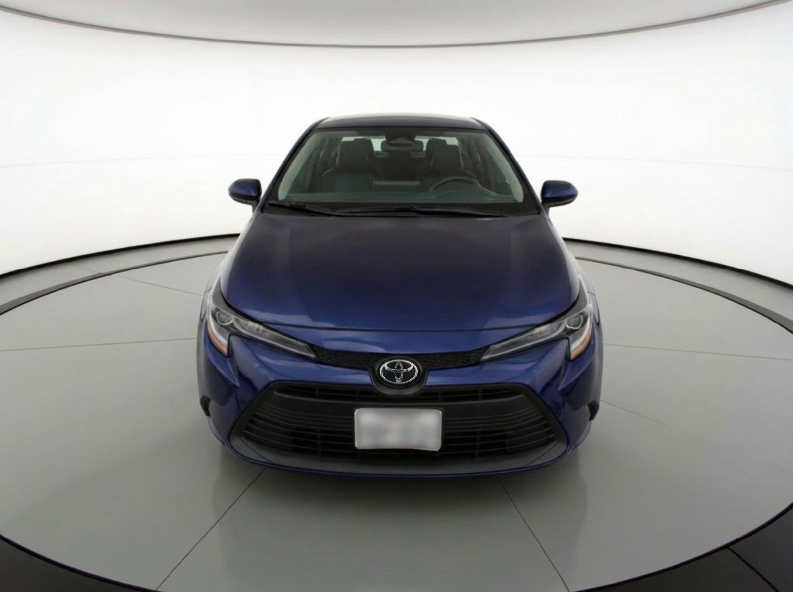 Used 2025 Toyota Corolla LE FWD image 2
