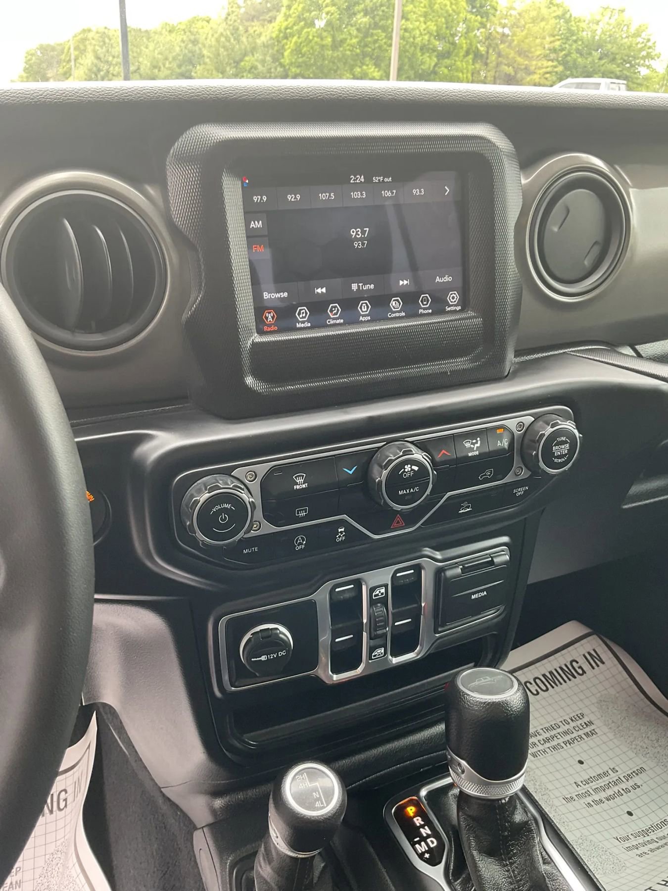 Used 2023 Jeep Gladiator Sport AWD/4WD image 26