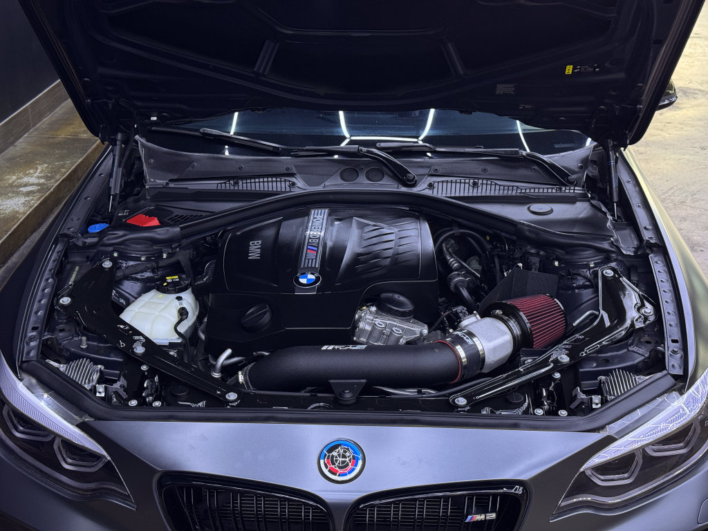 Used 2018 BMW M2 w/ Executive Package RWD image 37