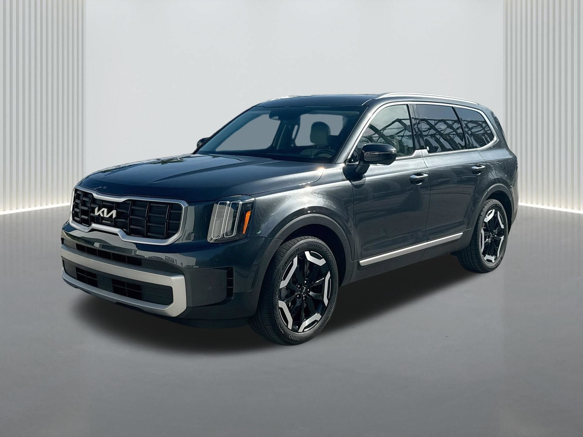 Used 2024 Kia Telluride S w/ S Sunroof Package
