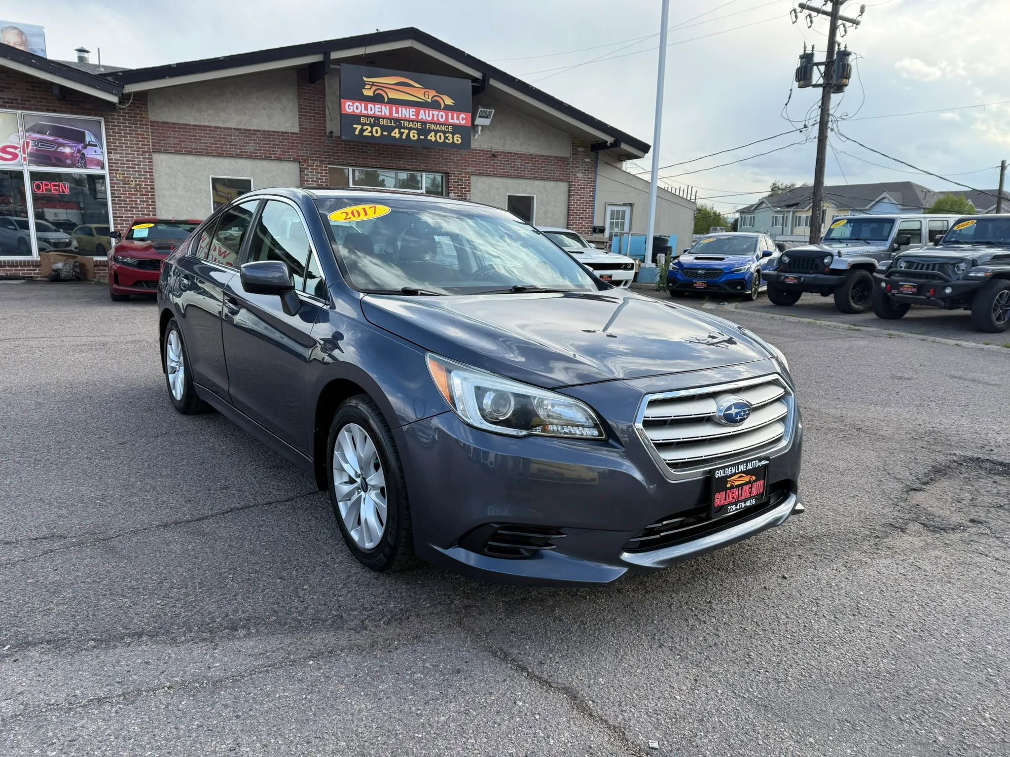 Used 2017 Subaru Legacy 2.5i Premium AWD/4WD image 2