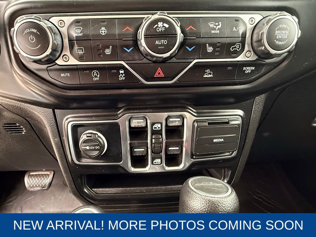 Used 2022 Jeep Gladiator Willys image 14