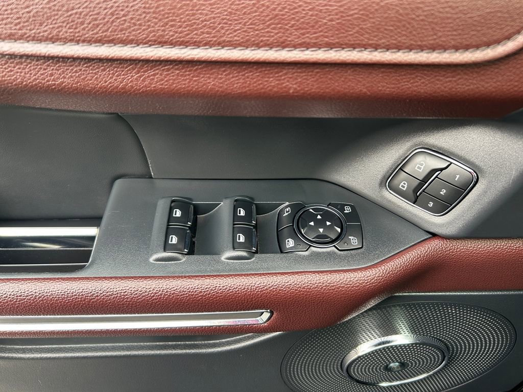 Used 2024 Ford Expedition Max Limited image 18