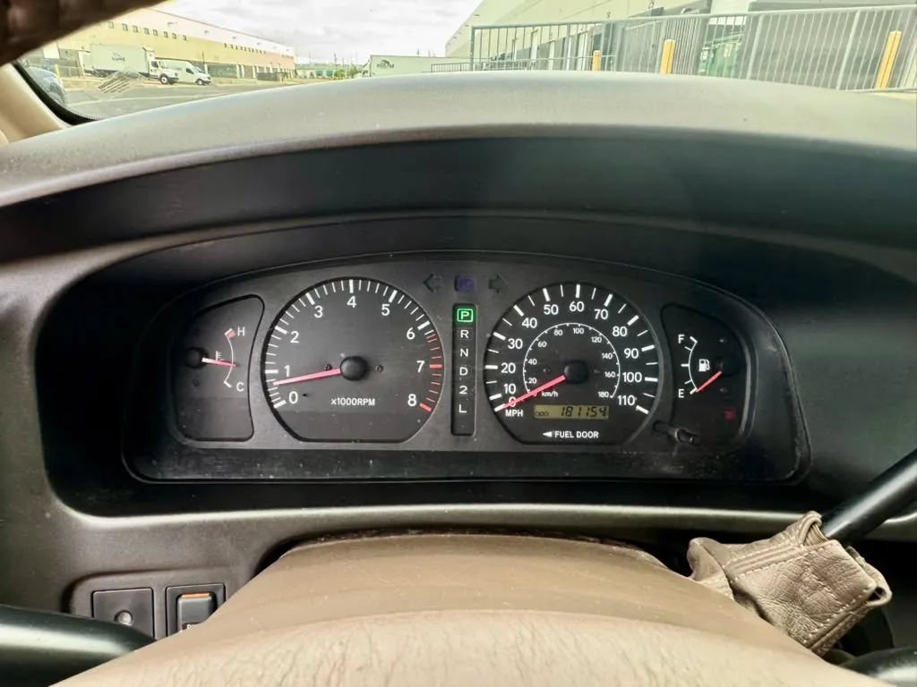 Used 2000 Toyota Sienna XLE w/ XLE Luxury Pkg FWD image 10
