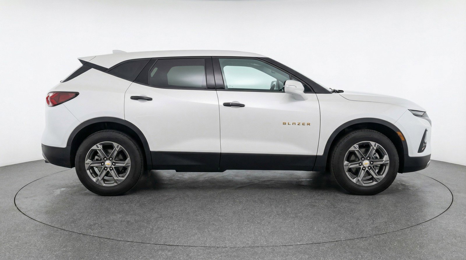Used 2025 Chevrolet Blazer LT image 11