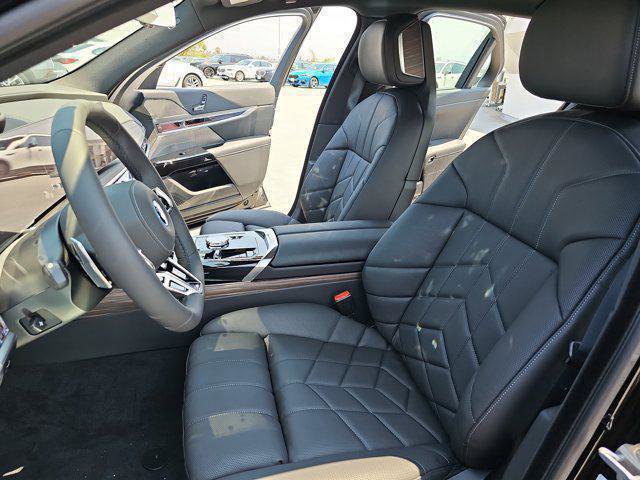 New 2025 BMW i7 xDrive60 image 15
