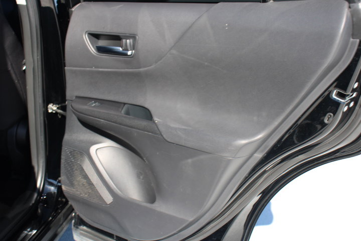 Used 2021 Toyota Venza LE image 17