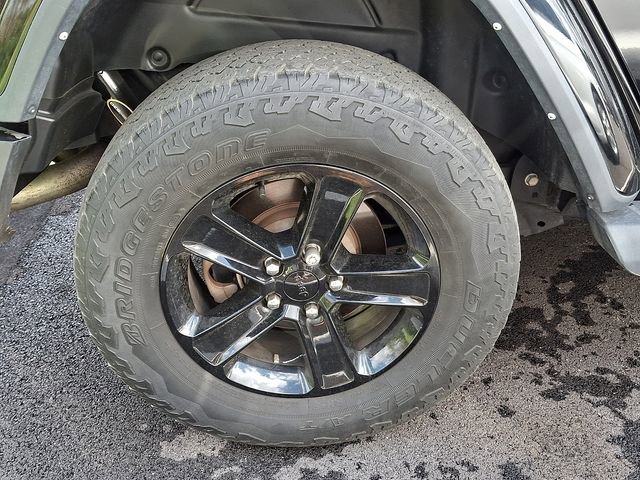 Used 2021 Jeep Wrangler Unlimited Sahara AWD/4WD image 7
