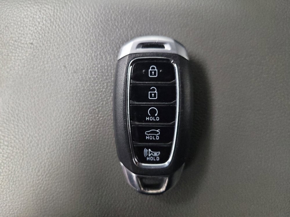 Used 2021 Hyundai Elantra SEL w/ Convenience Package image 32