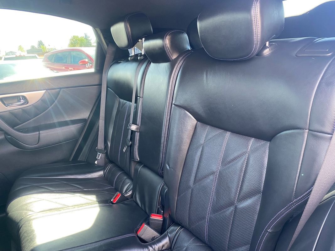 Used 2015 INFINITI QX70 AWD w/ Premium Package image 26