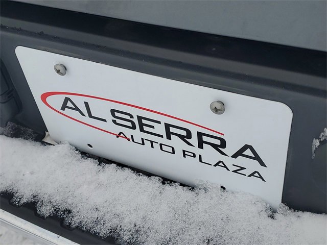 Used 2018 GMC Canyon SLT w/ Driver Alert Package image 6