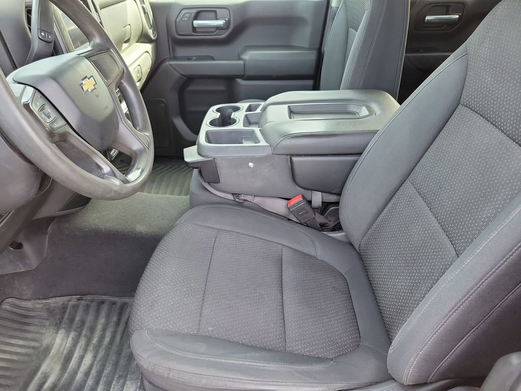 Used 2020 Chevrolet Silverado 1500 Custom w/ Custom Value Package AWD/4WD image 17