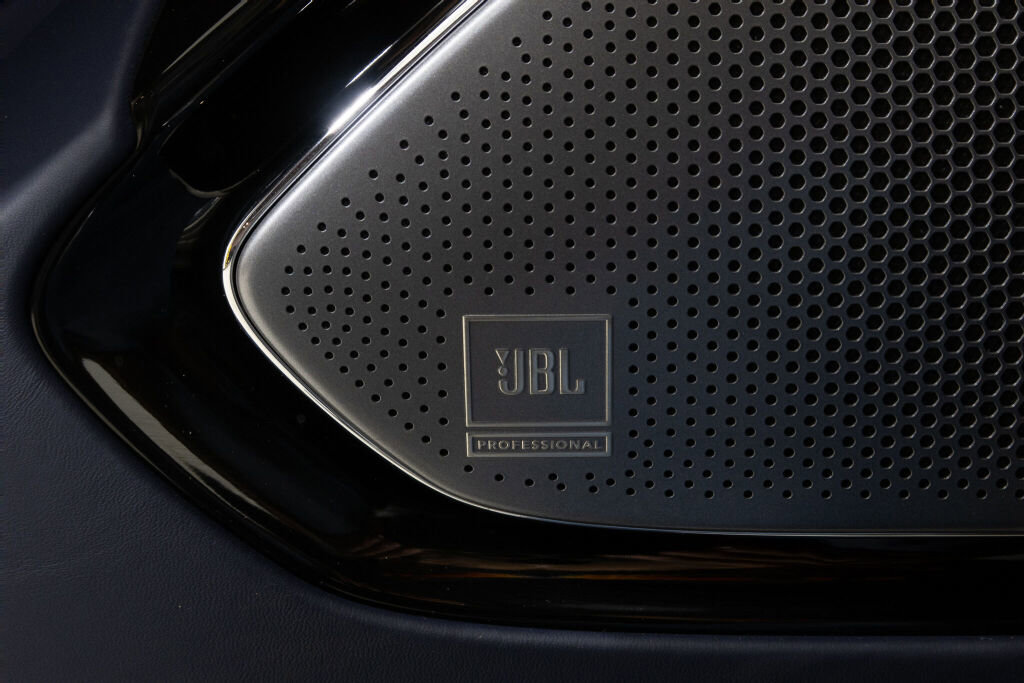 Used 2024 Ferrari Roma RWD image 29