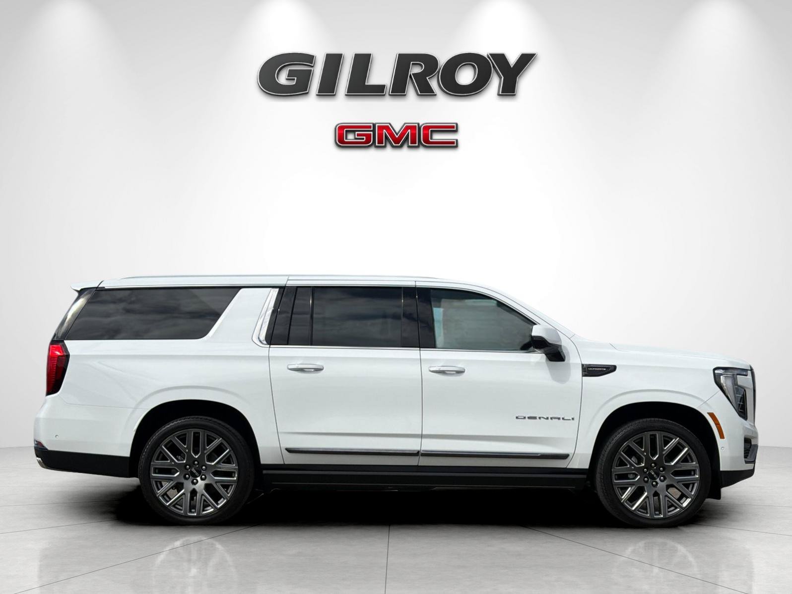 New 2026 GMC Yukon XL Denali Ultimate AWD/4WD image 2