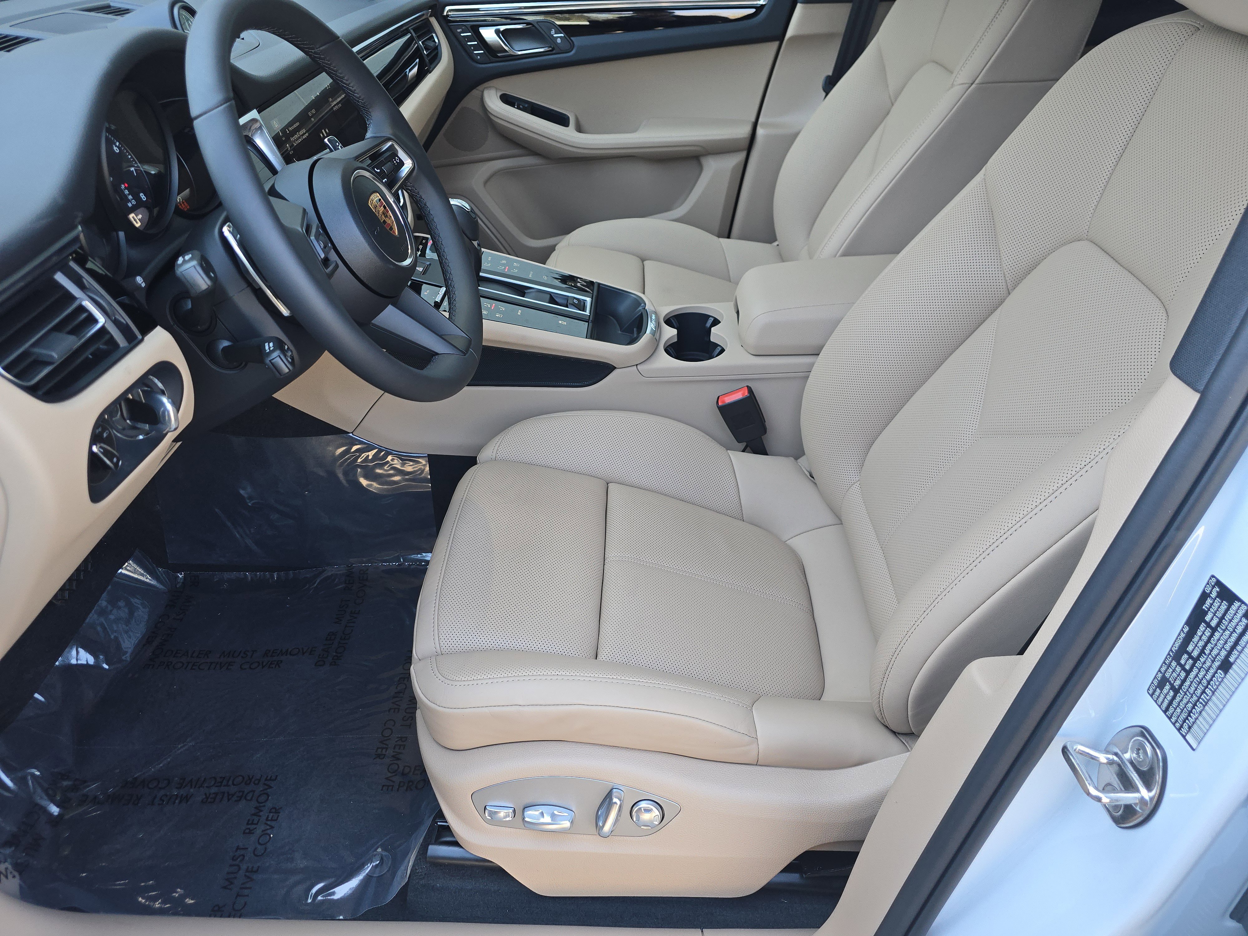 New 2026 Porsche Macan image 5