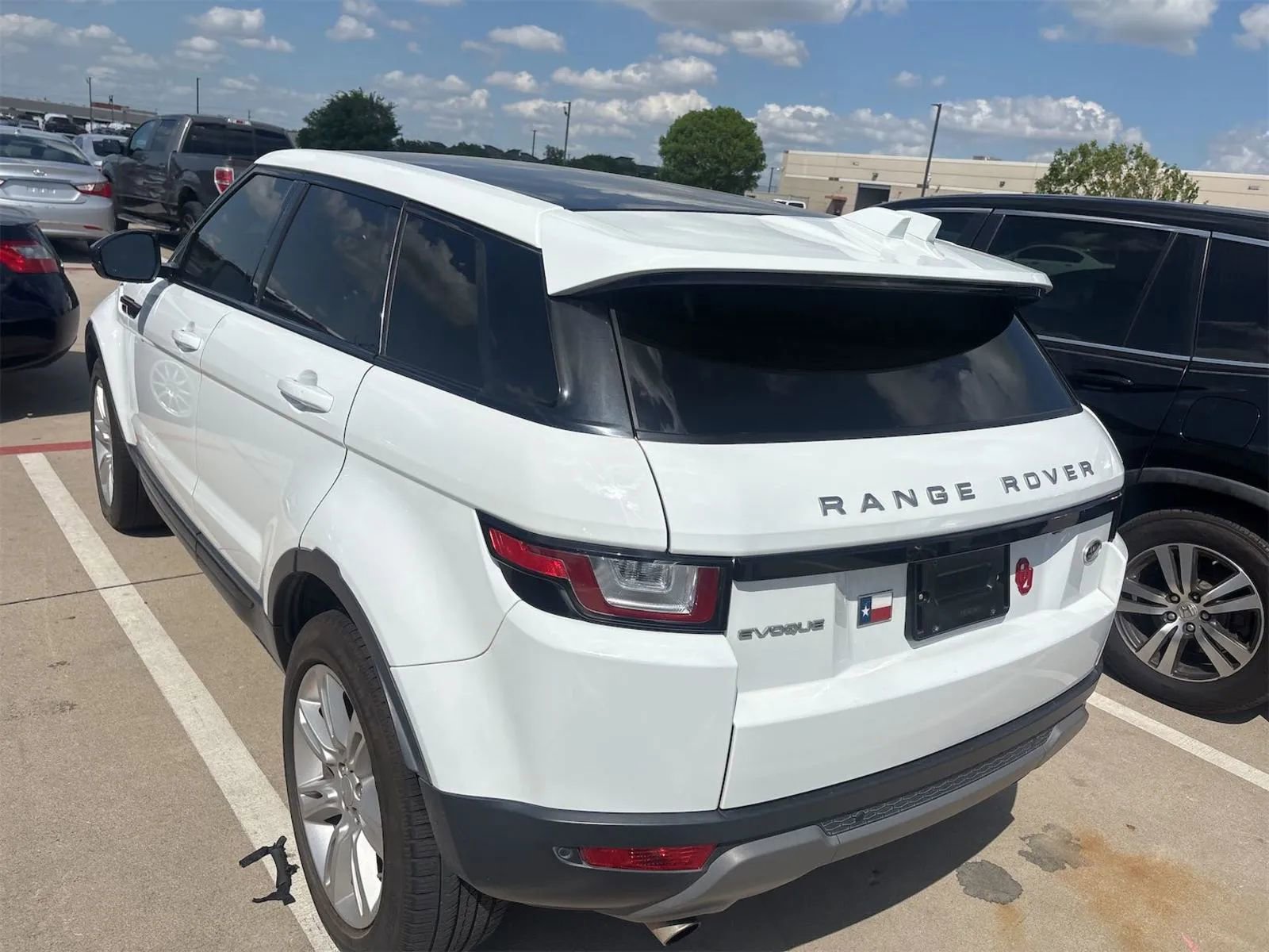 Used 2017 Land Rover Range Rover Evoque SE AWD/4WD image 4