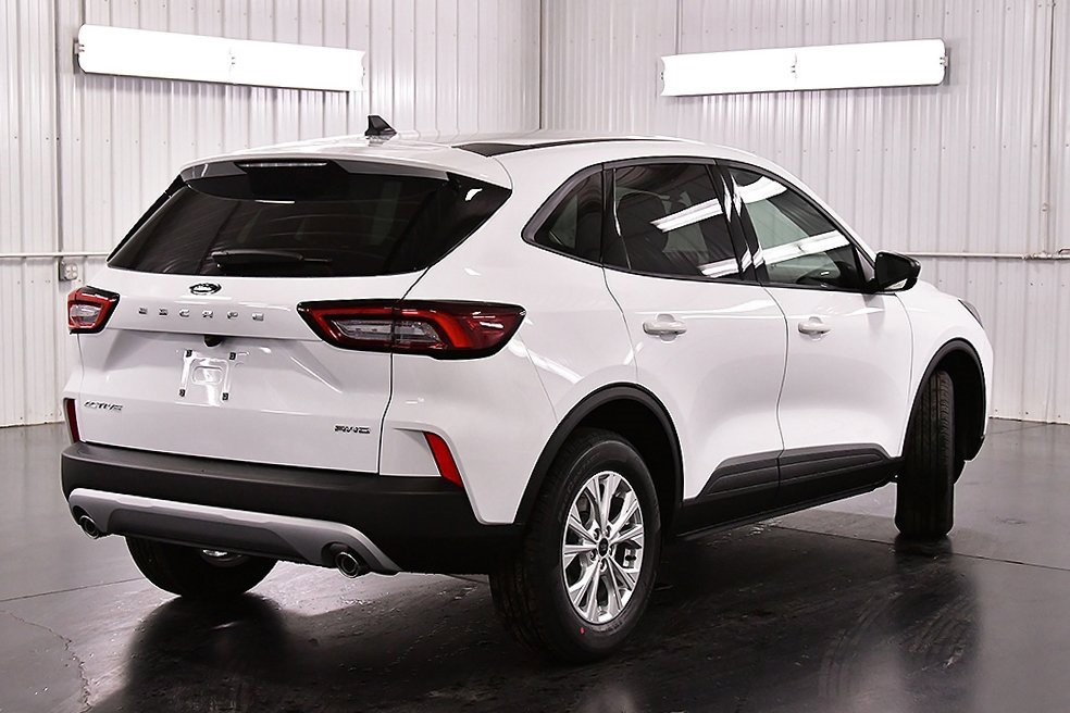 New 2025 Ford Escape Active w/ Cold Weather Package image 7