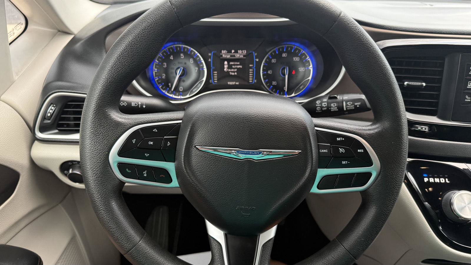 Used 2017 Chrysler Pacifica LX FWD image 27