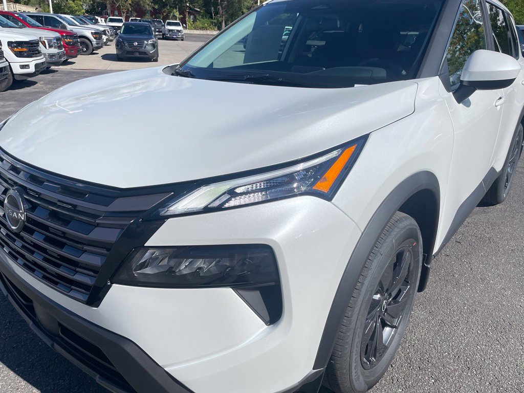 New 2026 Nissan Rogue SV AWD/4WD image 31