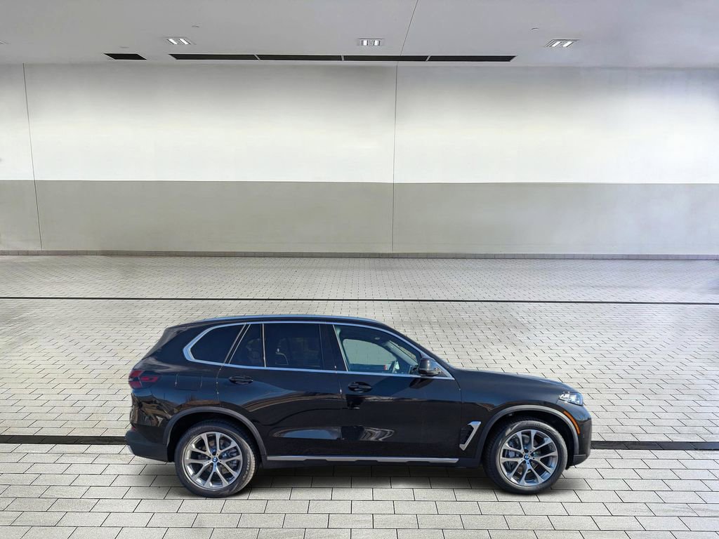 Used 2026 BMW X5 xDrive40i w/ Premium Package AWD/4WD image 8
