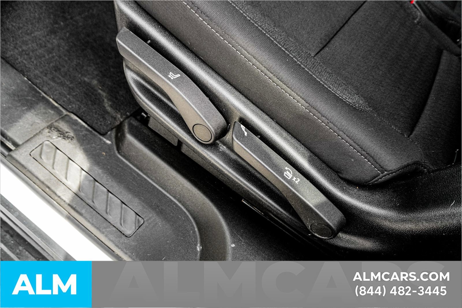 Used 2024 GMC Yukon SLE w/ LPO, Floor Liner Package image 60