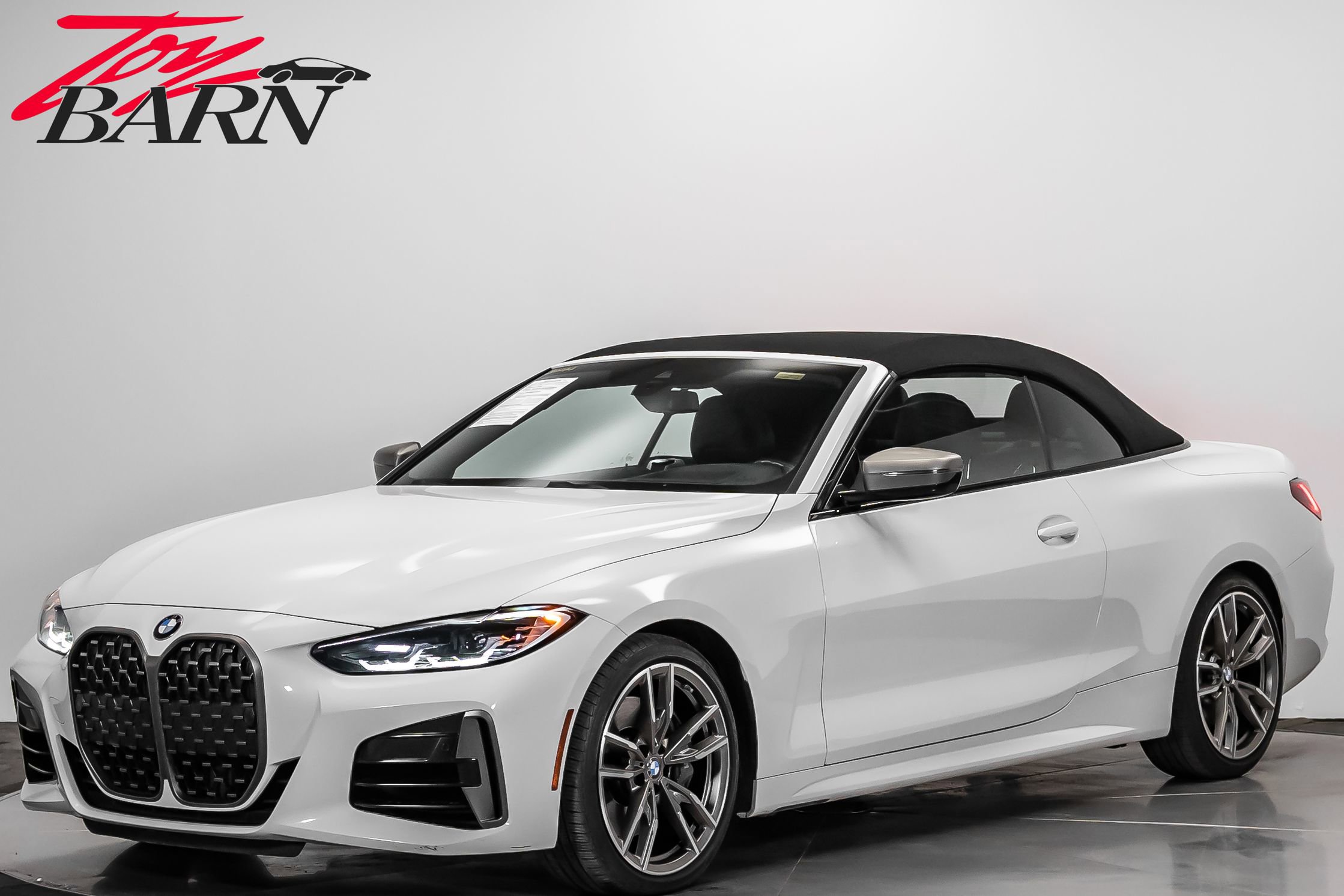 Used 2021 BMW M440i Convertible w/ Premium Package image 9