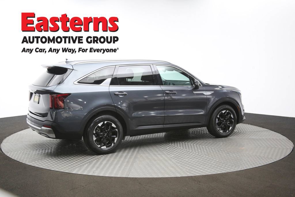 Used 2024 Kia Sorento S image 44