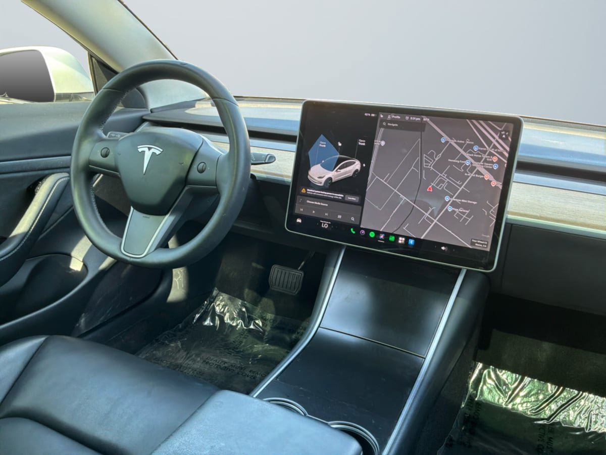 Used 2020 Tesla Model 3 Standard Range Plus RWD image 14