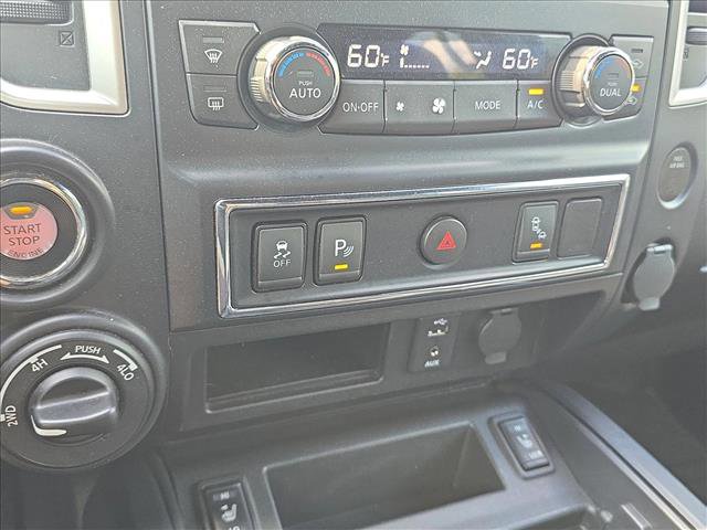 Used 2018 Nissan Titan SV w/ SV Convenience Package image 12