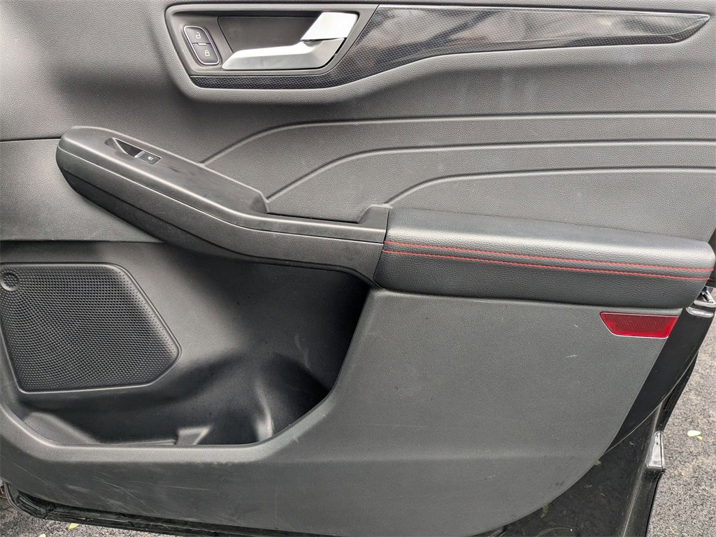 Used 2025 Ford Escape ST-Line image 35