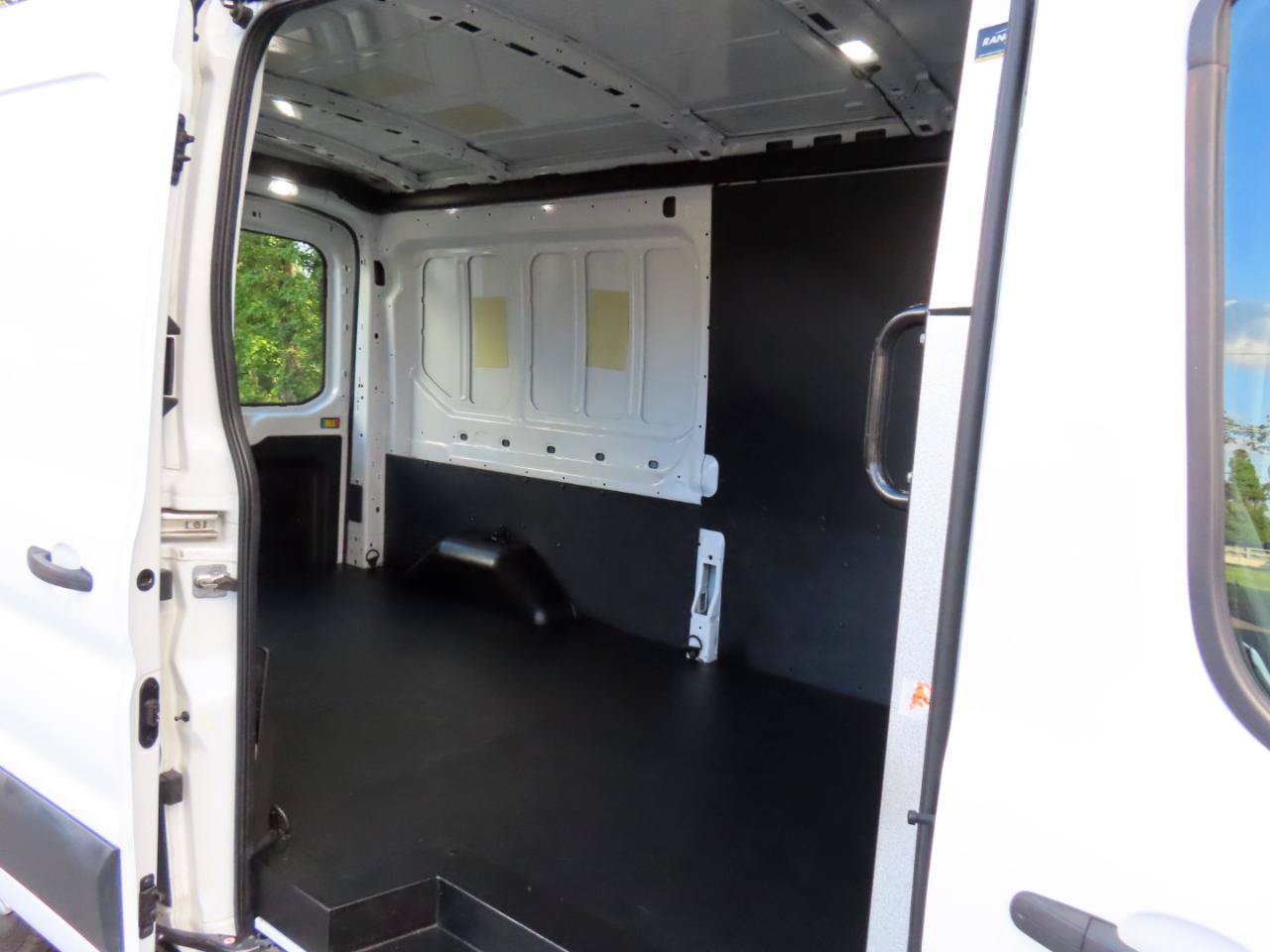 Used 2018 Ford Transit 150 148 Medium Roof RWD image 10