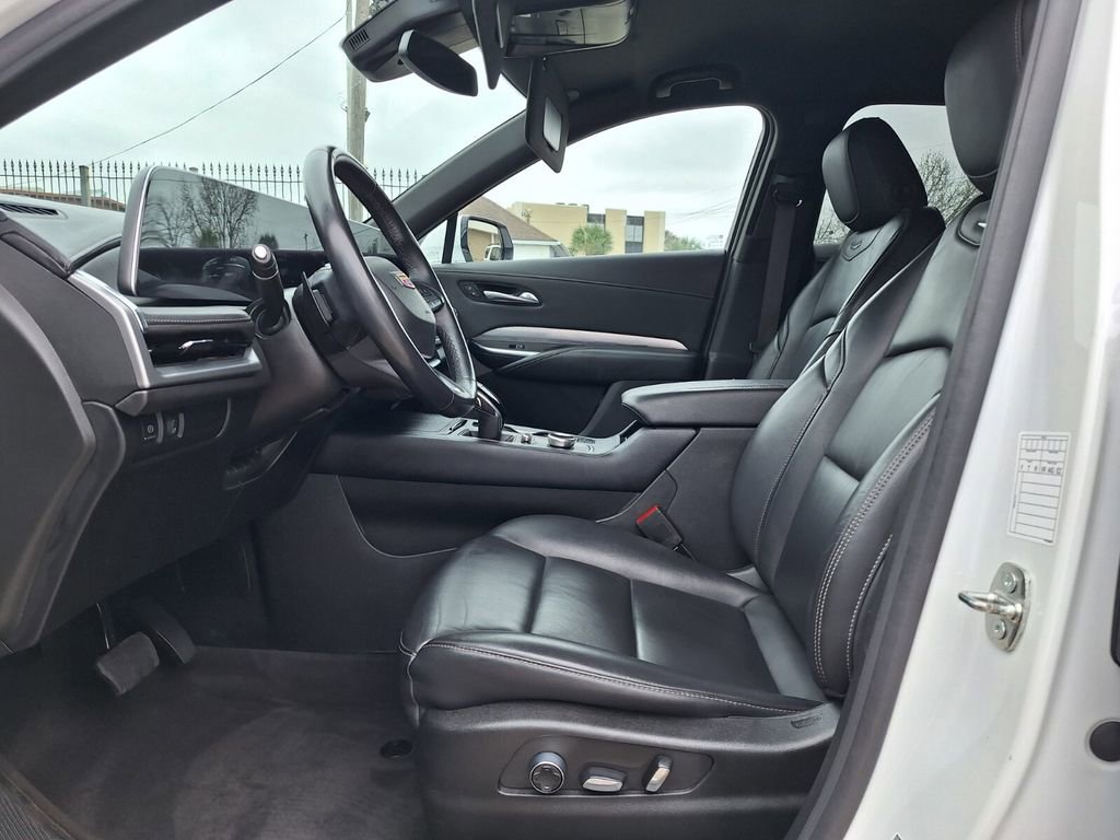 Certified 2024 Cadillac XT4 Premium Luxury image 11