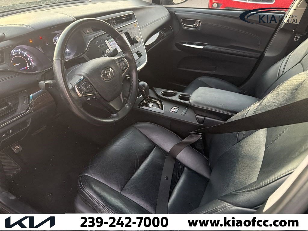 Used 2015 Toyota Avalon XLE Premium image 3