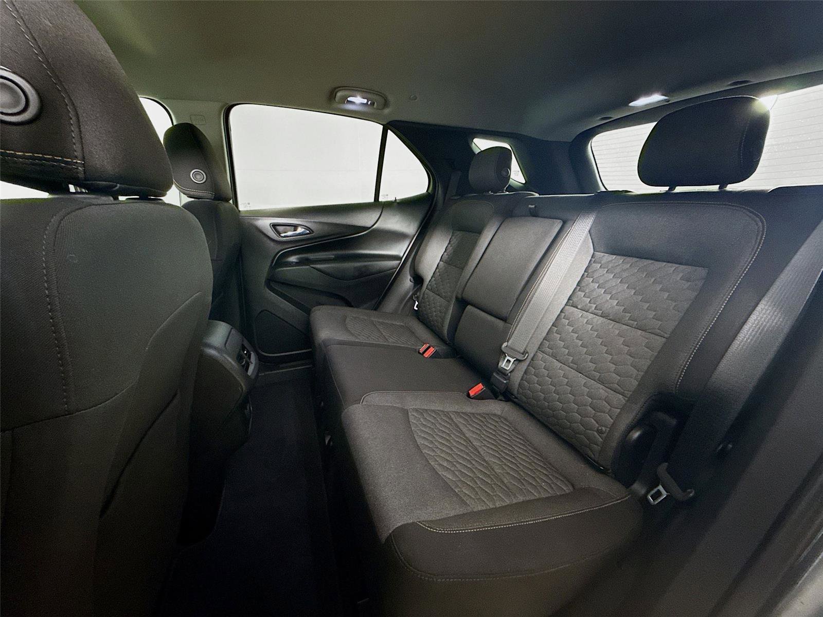 Used 2018 Chevrolet Equinox LT image 23