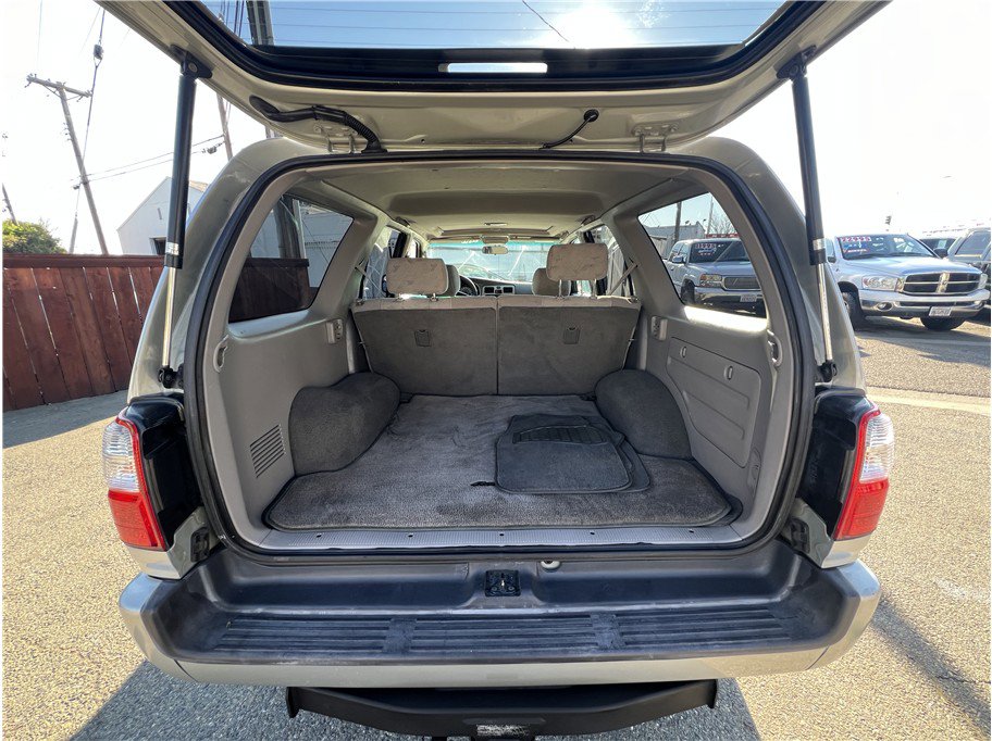 Used 2001 Toyota 4Runner SR5 image 8