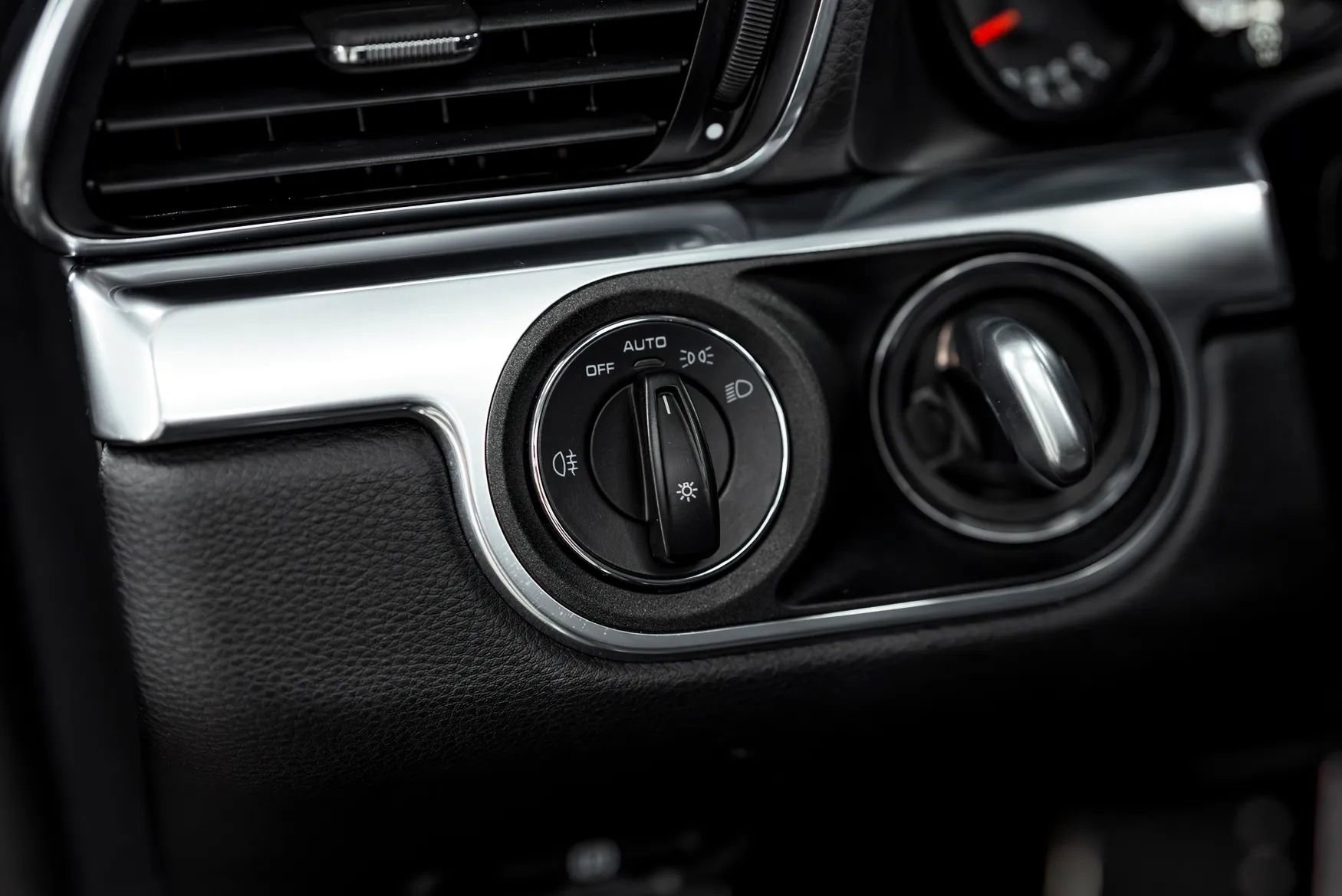 Used 2014 Porsche 911 Carrera image 24