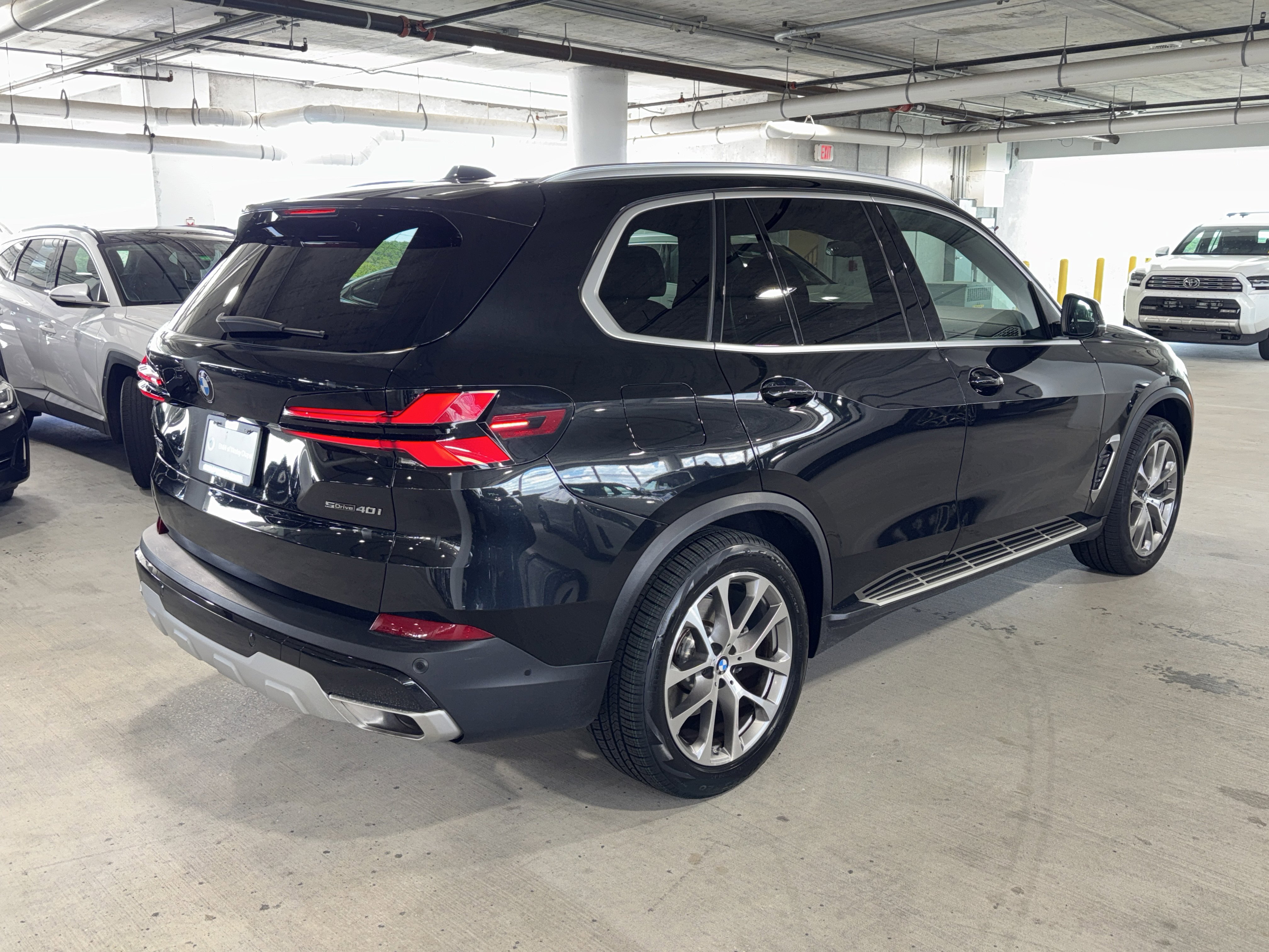 Used 2025 BMW X5 sDrive40i w/ Climate Comfort Package RWD image 8