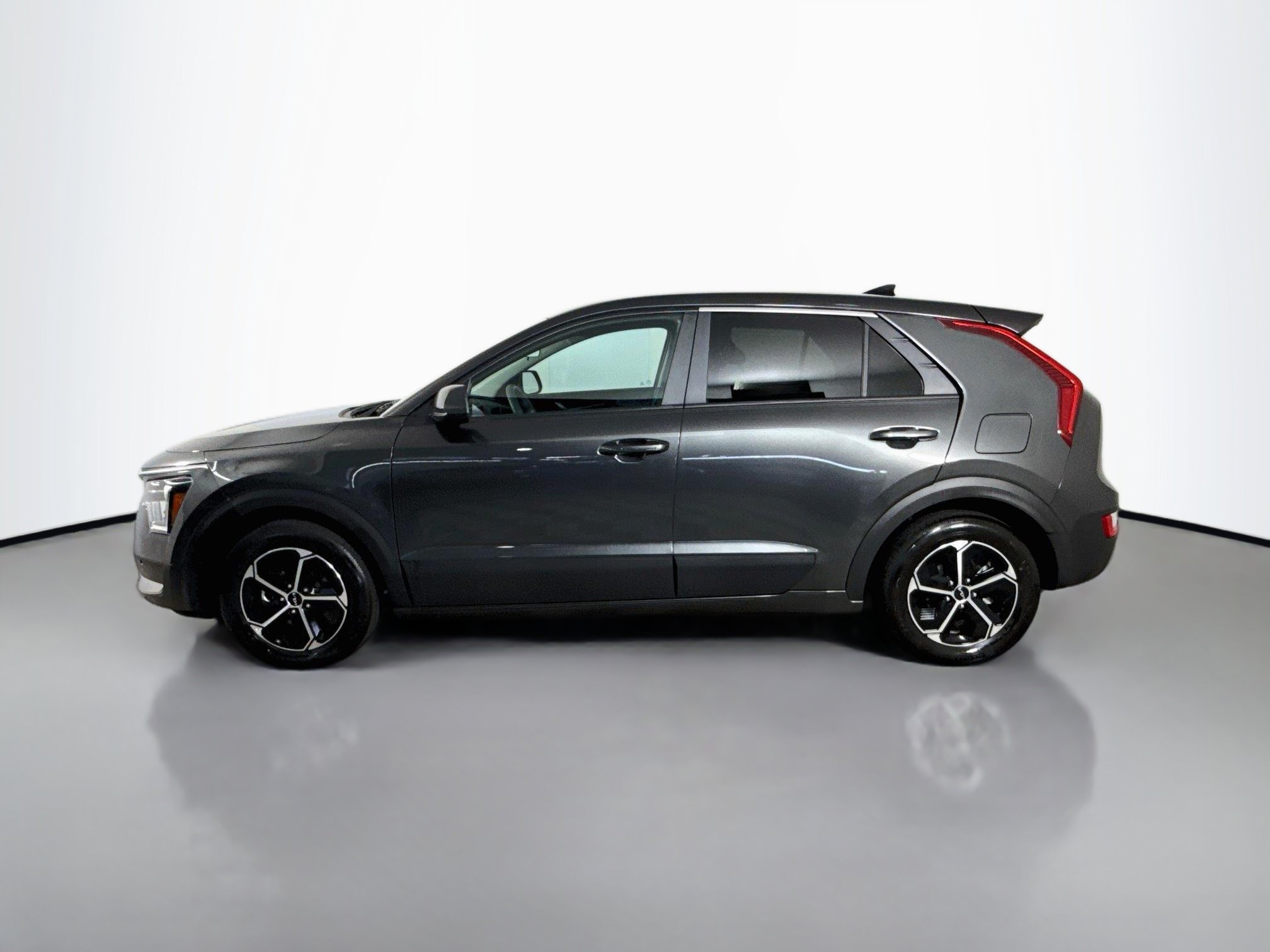 Used 2026 Kia Niro LX FWD image 6
