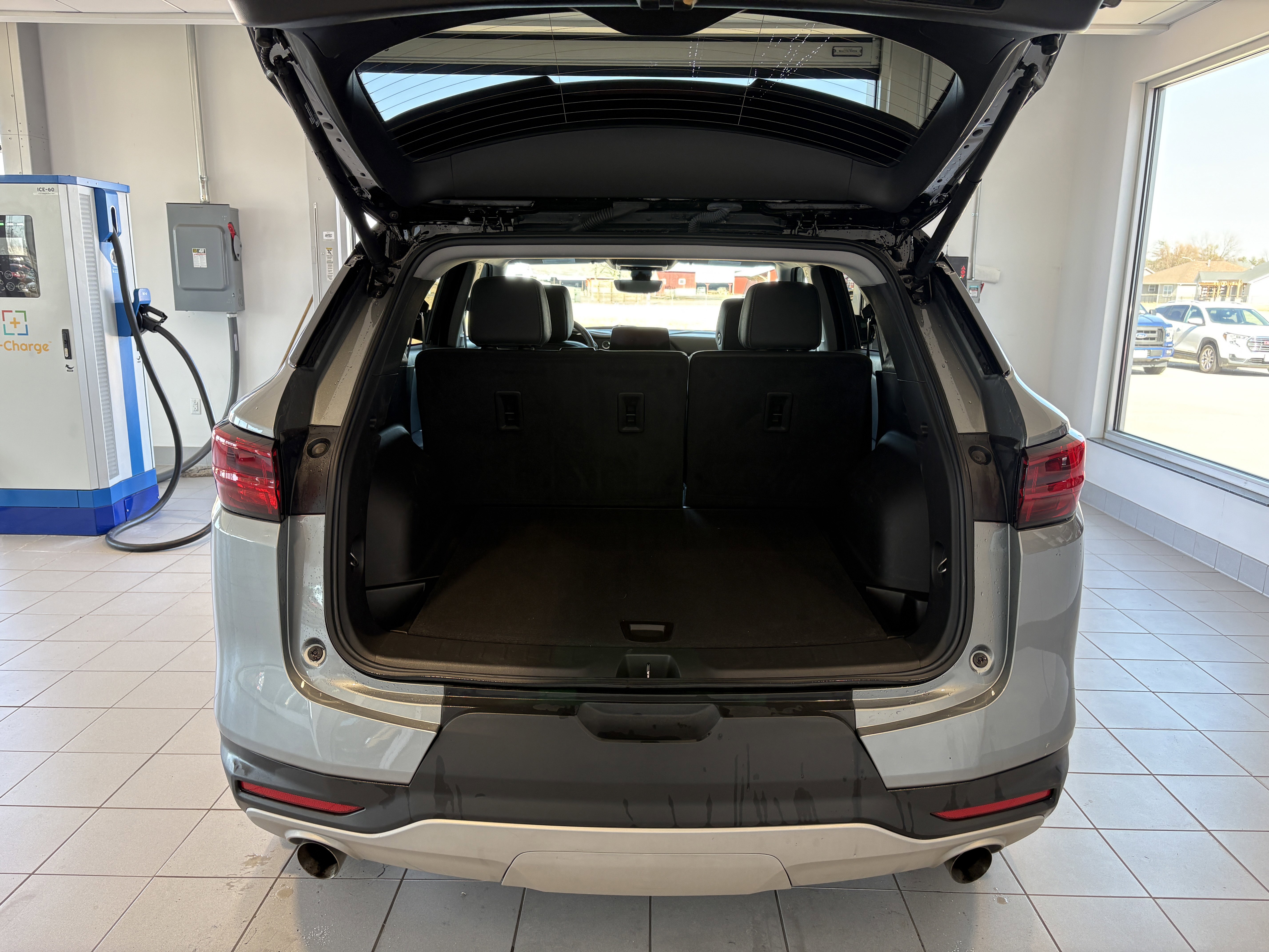 Used 2023 Chevrolet Blazer LT w/ Sound & Technology Package image 5