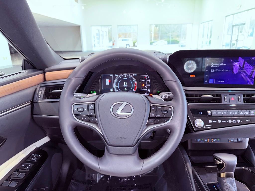 Certified 2024 Lexus ES 350 w/ Premium Package image 17