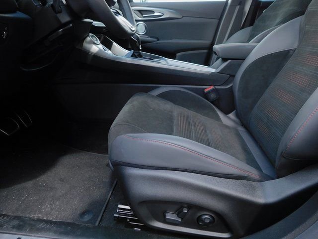 New 2024 Dodge Hornet R/T Plus w/ Track Pack image 22