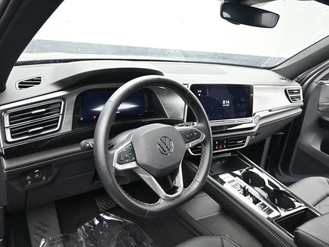 Used 2025 Volkswagen Atlas Cross Sport SE image 14