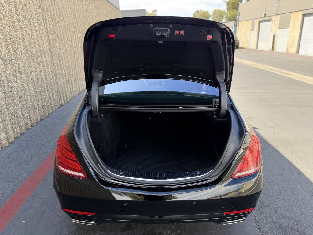 Used 2017 Mercedes-Benz S 550 Sedan image 17