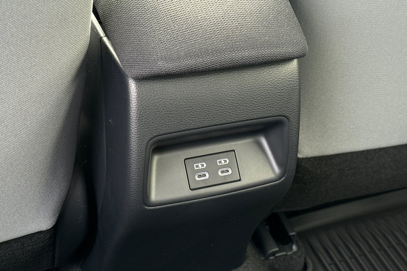 New 2026 Toyota Corolla SE FWD image 15