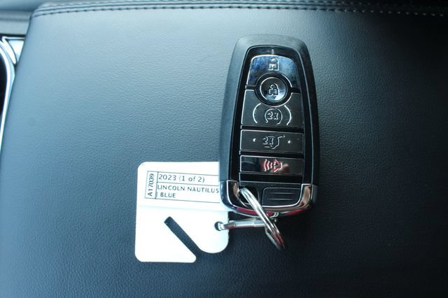 Used 2023 Lincoln Nautilus AWD w/ Premium Package image 28