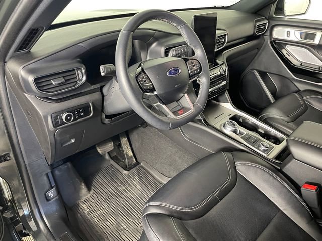 Used 2024 Ford Explorer ST w/ Equipment Group 401A AWD/4WD image 3