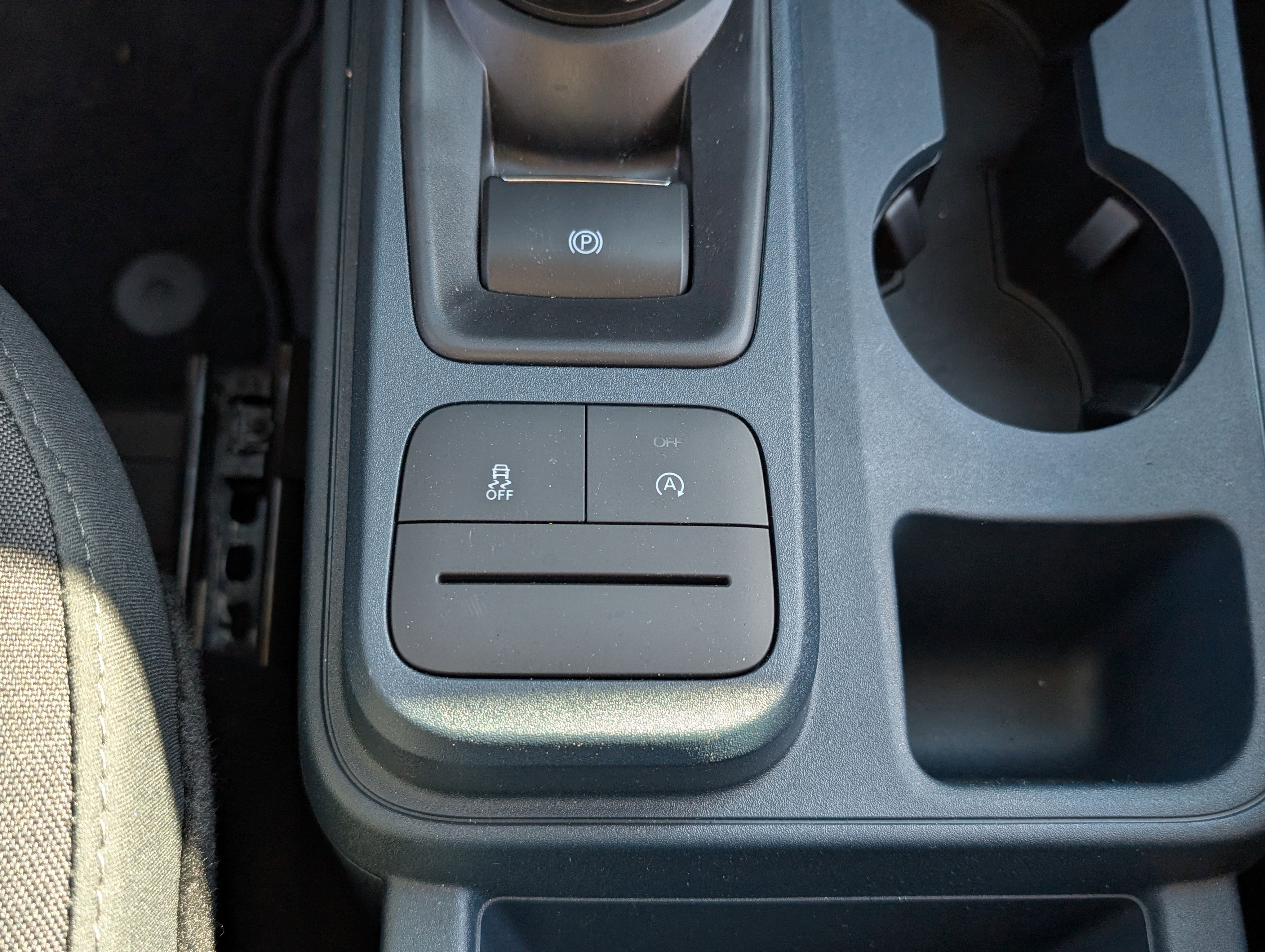 New 2025 Ford Maverick XL w/ Equipment Group 102A image 19